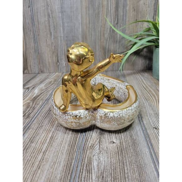 Vintage Posy Ring Vase, Heart-Shaped Gold Cherub Figure, Valentine Decor - Picture 3 of 5